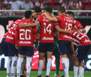 ¿Lo extrañan? Exjugador de Chivas la rompe en Costa Rica y es líder de goleo