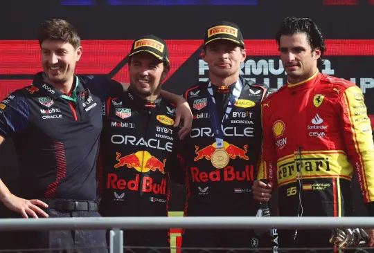 Un expiloto de Ferrari salió a la defensa de Checo Pérez por las críticas que ha recibido Un expiloto de Ferrari salió a la defensa de Checo Pérez por las críticas que ha recibido