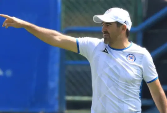 Joaquín Moreno es el actual técnico de Cruz Azul. Joaquín Moreno es el actual técnico de Cruz Azul.
