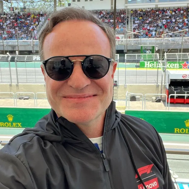 Rubens Barrichello aseguró que los personajes que critican a Checo Pérez no saben nada de lo que hace para preparar una carrera - Instagram @rubarrichello