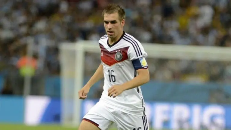 El defensor pudo levantar la Copa del Mundo como capitán. (Instagram - Philipp Lahm)