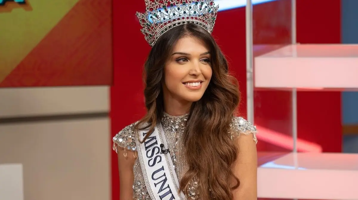 Machete se define como una mujer que disfruta hacer reír a quienes están con ella, además de reconocer su amor por la naturaleza y los animales.