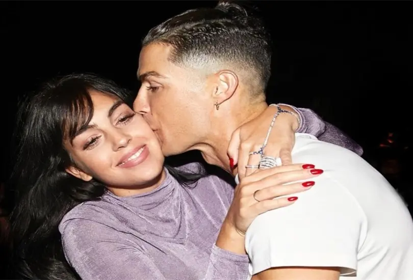 Cristiano Ronaldo podr&iacute;a recibir castigo de 99 latigazos despu&eacute;s de que fue acusado de adulterio en el medio oriente.