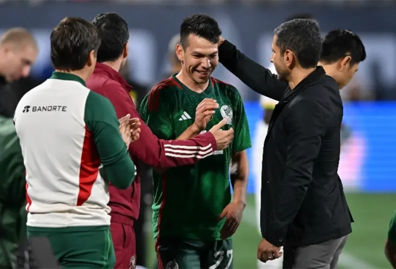 Jimmy Lozano caus&oacute; pol&eacute;mica tras tener un terrible gesto con uno de sus jugadores tras victoria de Selecci&oacute;n Mexicana ante Ghana.