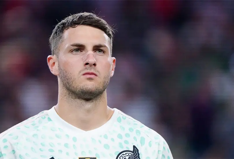 Santiago Gim&eacute;nez podr&iacute;a jugar en el amistoso entre M&eacute;xico y Alemania