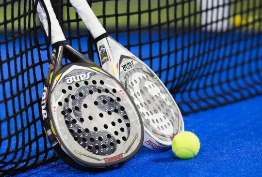 El buen mantenimiento de una pista de pádel es clave para que la disciplina se lleve a cabo de la mejor manera. El buen mantenimiento de una pista de pádel es clave para que la disciplina se lleve a cabo de la mejor manera.