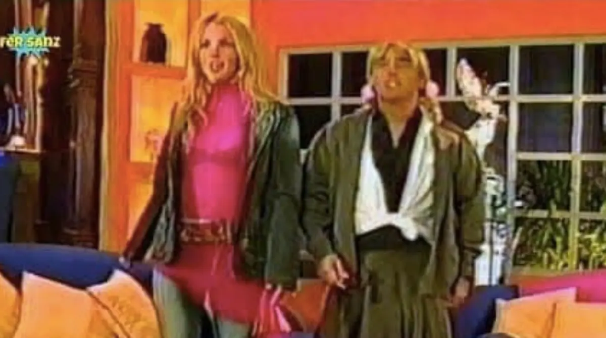 El ambiente y tem&aacute;tica de Otro Rollo con Adal Ramones tambi&eacute;n se prest&oacute; para contar con la presencia de Britney Spears.