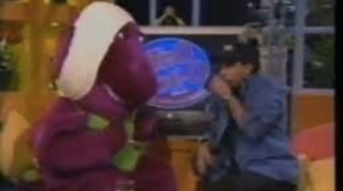 Incluso Barney fue parte del programa televisivo, en su momento estelar, por parte de Televisa.