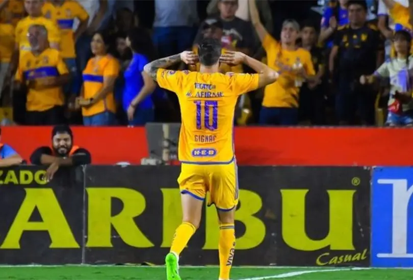 Gignac abri&oacute; el camino para la remontada de Tigres vs Cruz Azul.