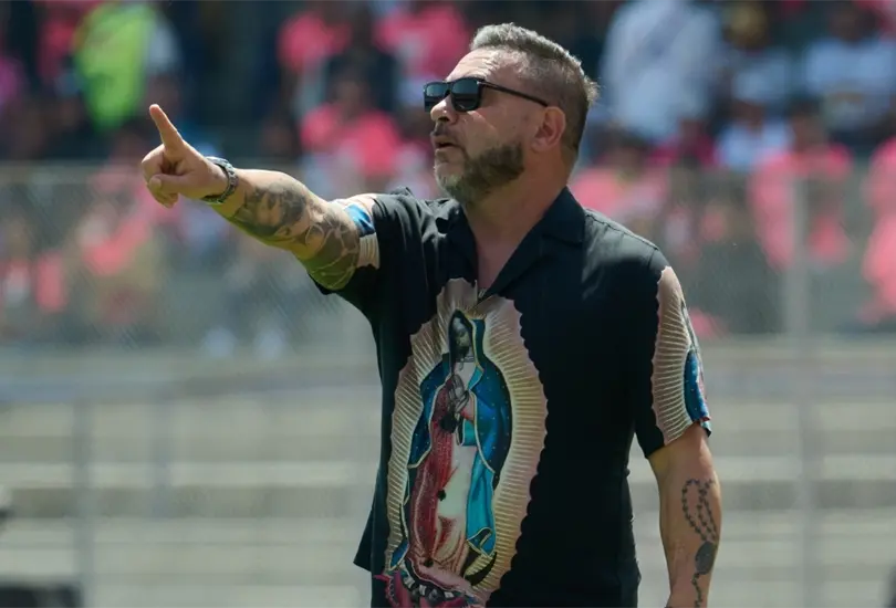 Se revel&oacute; el castigo que el Turco Mohamed tendr&iacute;a por dirigir a Pumas con la playera de la virgen de Guadalupe.