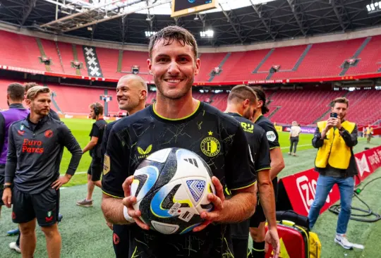 Santiago Giménez hará su debut en la Champions League 2023-24 con el Feyenoord