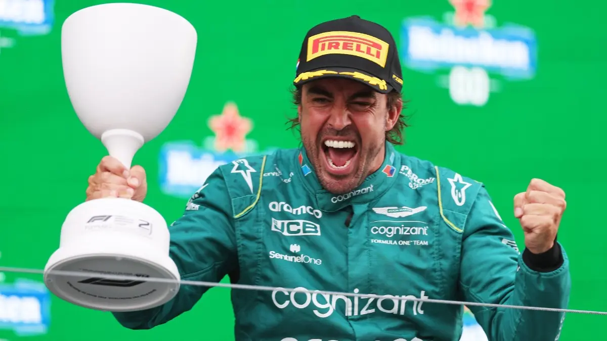 ASTON MARTIN – FERNANDO ALONSO: Dos veces campeón del mundo, el español ha tenido un gran año y busca un nuevo podio que lo ayude en su pelea por finalizar en los primeros lugares del campeonato.