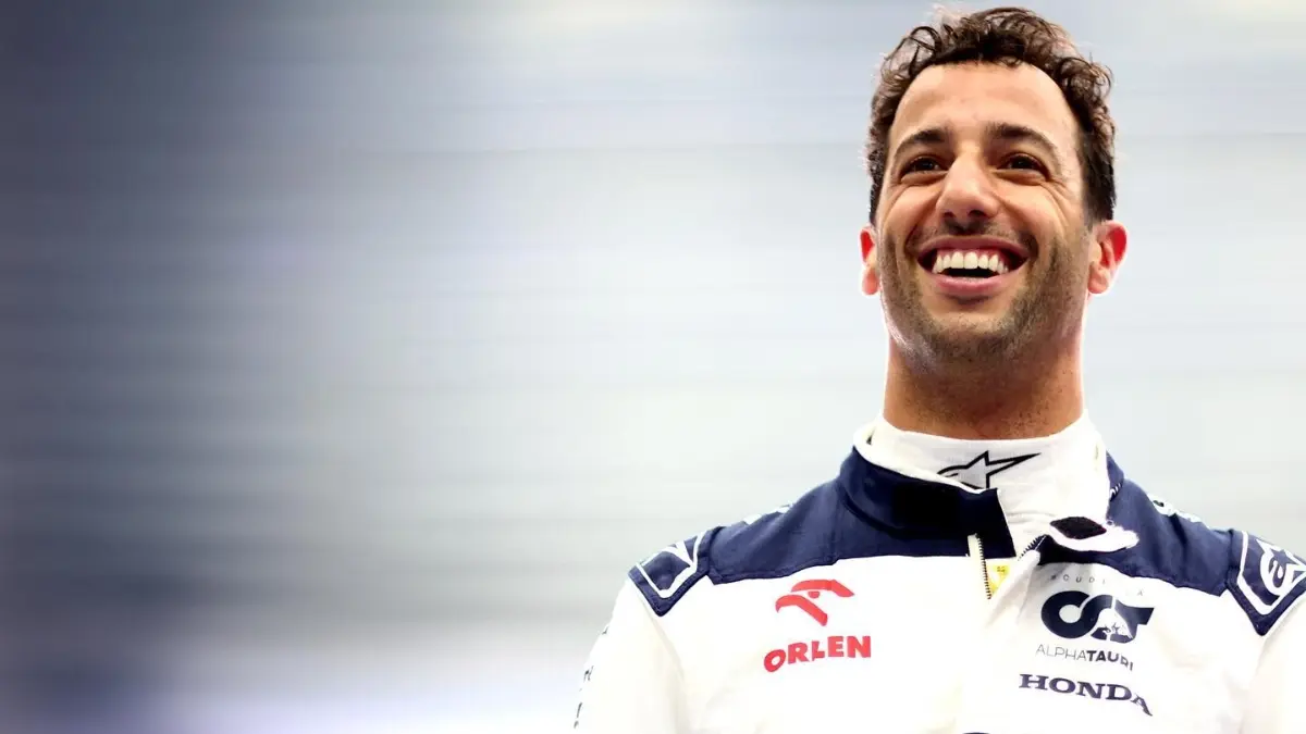 ALPHATAURI – DANIEL RICCIARDO: Luego de estar alejado unos meses, el ´Honey Badger´ reemplazó a Nick De Vries y ha tenido buenos resultados en sus pocas participaciones.