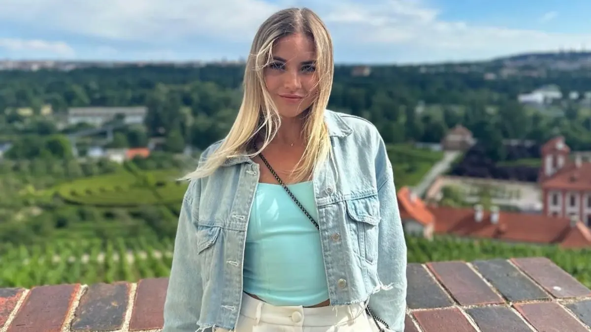 Como cualquier persona, tiene una vida social que no duda en compartir con sus más de 10 mil seguidores en redes.