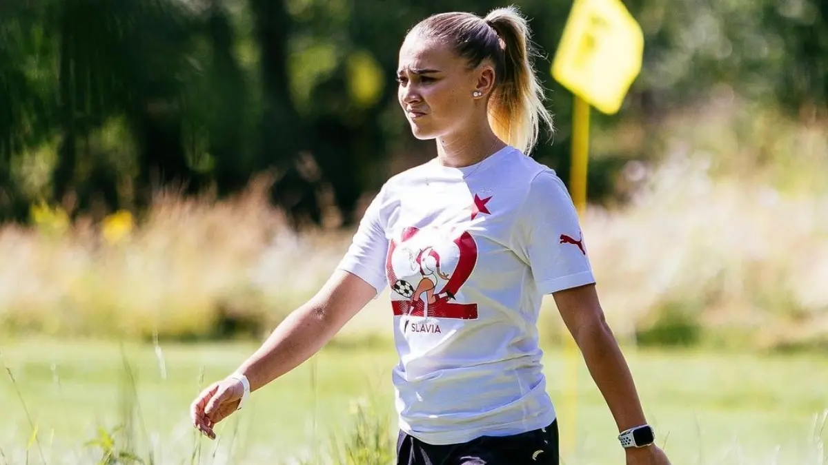 Pese a su gran nivel en el futbol europeo, es poco reconocida en el continente americano, por eso fue una sorpresa el interés de Rayadas.