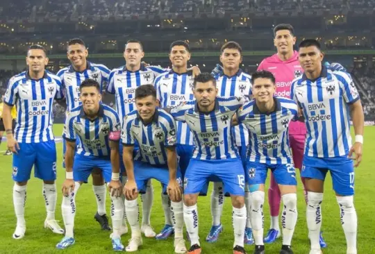 Rayados tuvo que comprar una playera para uno de sus debutantes.