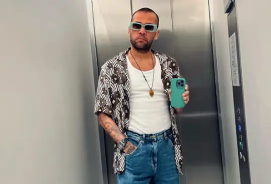 Dani Alves mandó un mensaje peculiar en redes sociales.