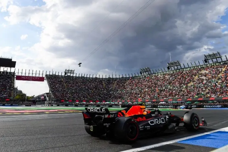 Checo Pérez tuvo que venir de atrás en el FP2 del GP de México 2023 de F1 - Twitter @RedBullMEX