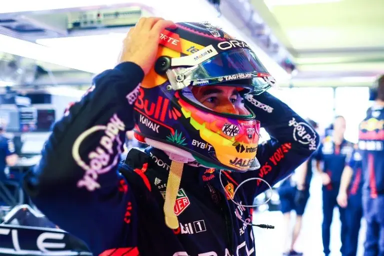 Checo Pérez no pudo terminar el GP de México 2023 - Archivo Referee