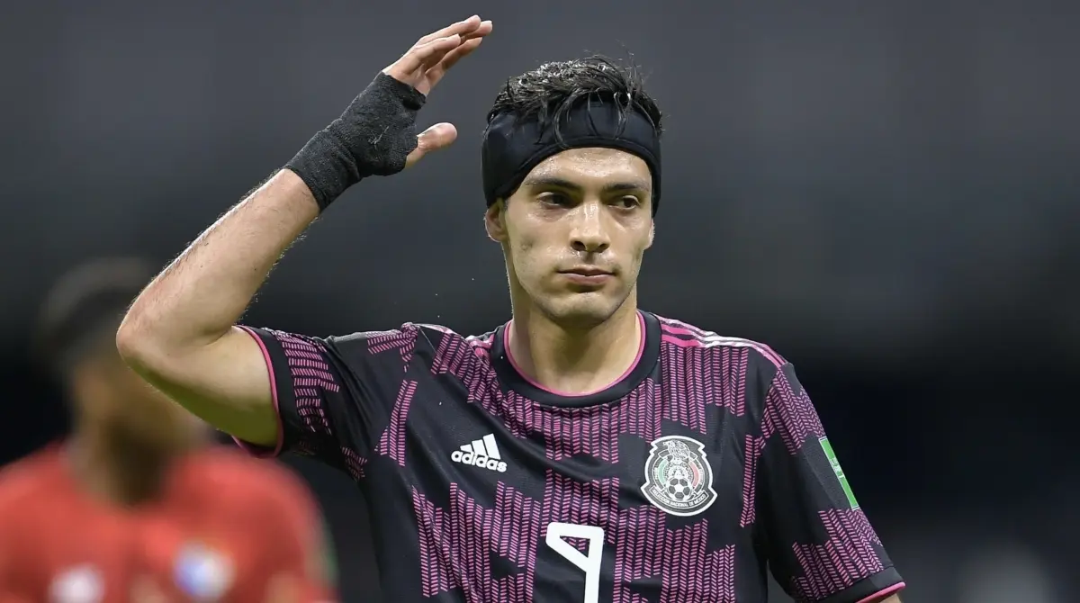 Aquella noche fue de dominio público luego de que se filtraran varias imágenes de lo ocurrido, donde hasta Raúl Jiménez formó parte de ello, casi todo el 'Tri' menos José de Jesús Corona.