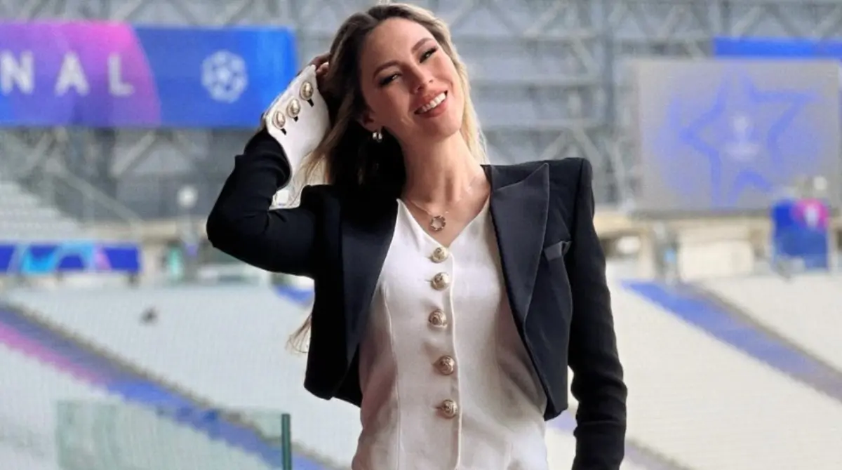 Miroslava Montemayor es otra de las conductoras m&aacute;s famosas de TNT Sports y es una de las hinchas de los Xolos de Tijuana, adem&aacute;s de que est&aacute; en la primera l&iacute;nea apoyando a su esposo Jorge Alberto Hank, presidente del club.