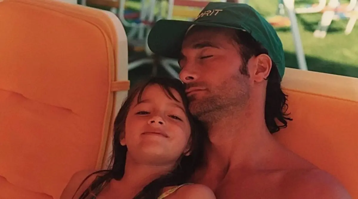 Oriana es la hija mayor del actor Osvaldo Sabatini, actor argentino, y de Catherine Fulop, actriz y modelo venezolana, por lo que la cámara siempre fue una gran influencia para la nacida en 1996 en Buenos Aires.