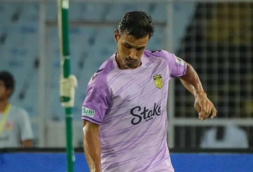 Oswaldo Alan&iacute;s juega en un pa&iacute;s ex&oacute;tico como la India.