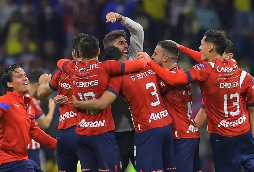 El t&eacute;cnico del Guadalajara rompi&oacute; el silencio en medio de los rumores que lo colocaban en el Almer&iacute;a de Espa&ntilde;a.