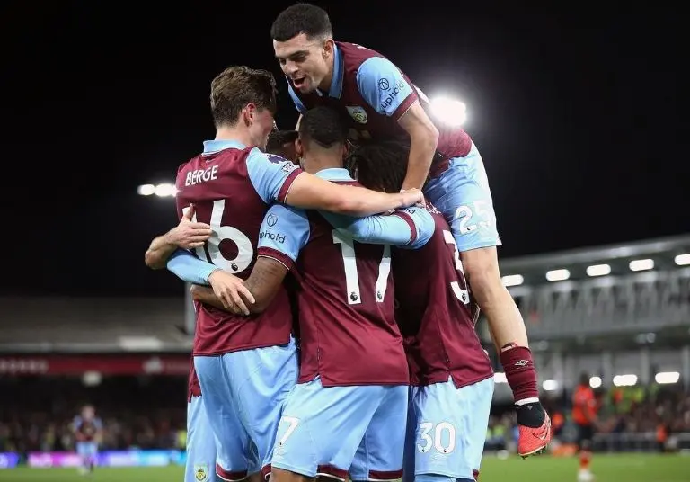 Un futbolista de la Premier League se retira para atender sus problemas mentales - PremierLeague.com