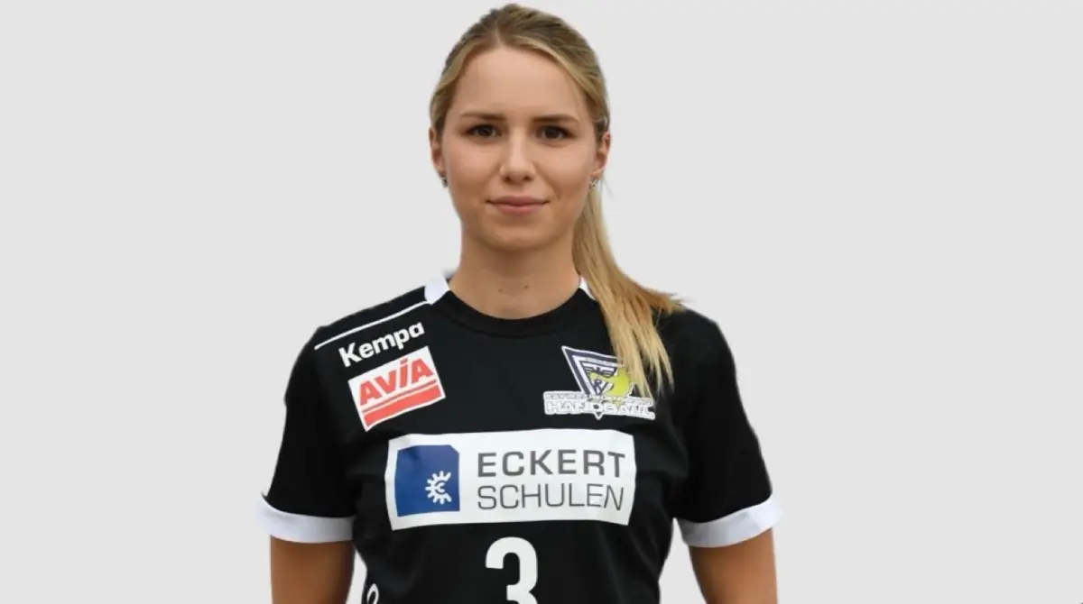 El deseo de ambos por contraer matrimonio se debe al bebé que esperan, ya que deseaban darle la bienvenida en familia.