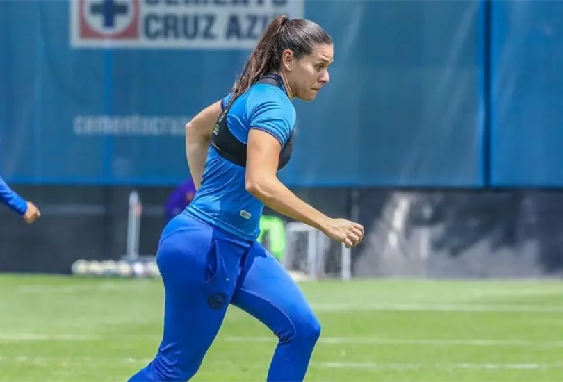 La mexicana ya no formará parte de las filas de Cruz Azul y ahora tendrá un cambio importante en su carrera en las canchas. La mexicana ya no formará parte de las filas de Cruz Azul y ahora tendrá un cambio importante en su carrera en las canchas.
