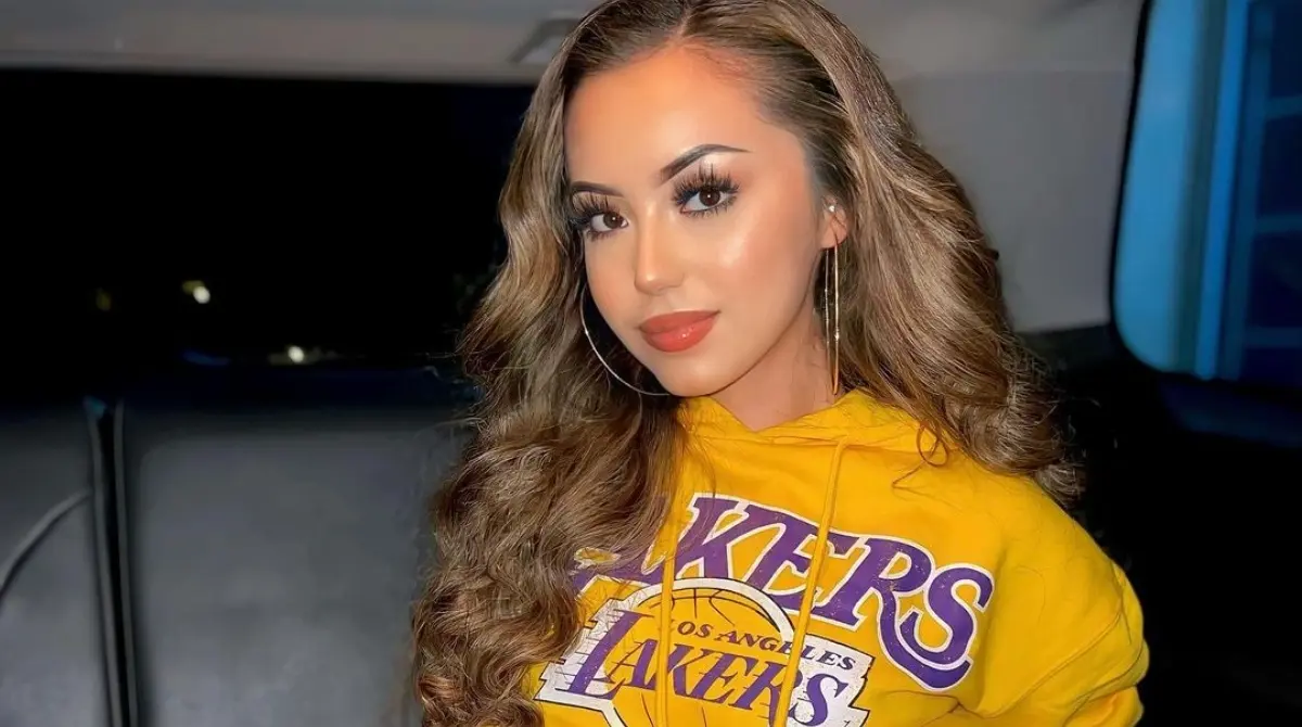 La michoacana también ha demostrado su gusto por equipos como Los Ángeles Lakers o el PSG, aunque no de la misma manera que lo hace con las Chivas.