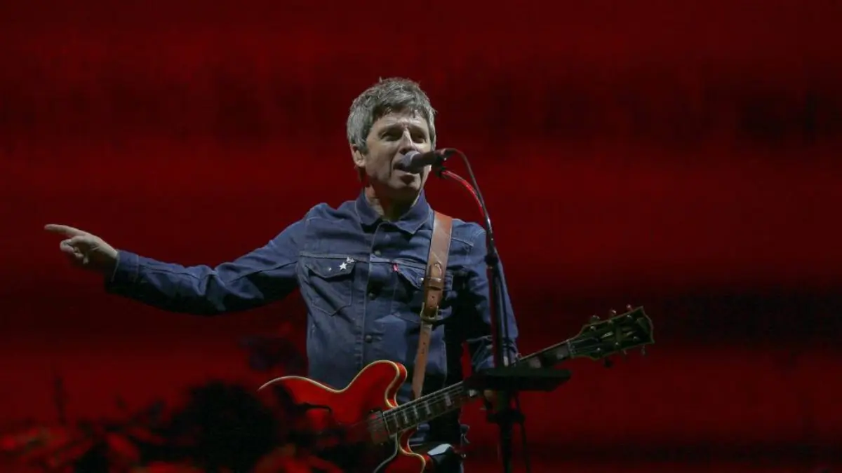 Algunos son seguidores de clubes de su país de origen, mientras que otros se han vuelto fanáticos de conjuntos ´exóticos´ en el extranjero. 