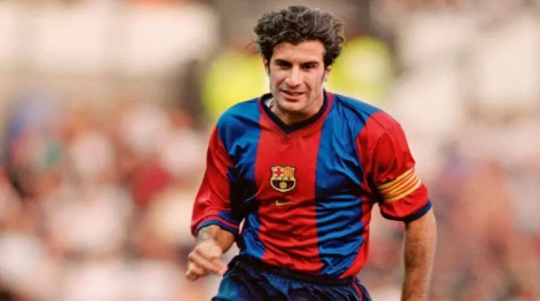 Muchos buscan olvidar el pasado de Figo como culé. Pinterest