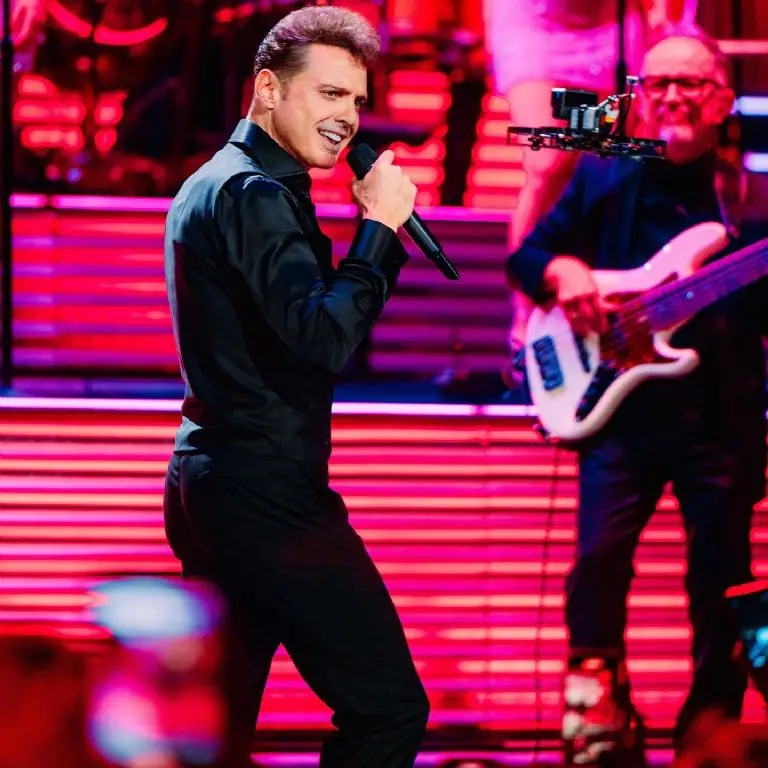 El 'Sol de México' se ha negado a cambiar la fecha de su concierto en San Luis, por lo que ya están buscando un nuevo recinto para que este se lleve a cabo en tiempo y forma<br>@luismiguel