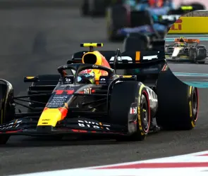 Checo Pérez cierra 2023 con top 5 en el GP de Abu Dhabi; Norris le cuesta podio