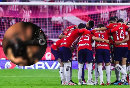 Un futbolista de Chivas abrió fuego contra sus compañeros.