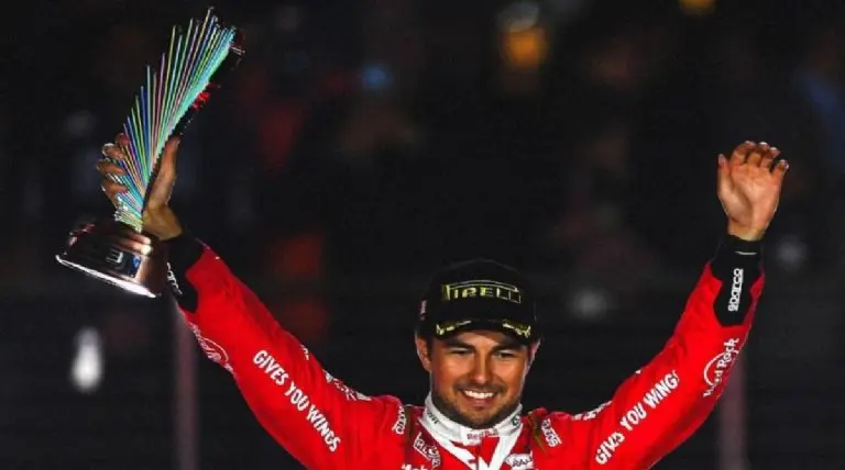 El último podio de la temporada para Pérez fue en Las Vegas. Instagram @schecoperez