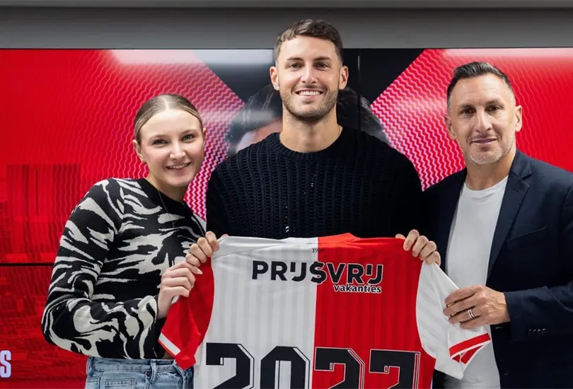 Chaco Giménez habló del futuro de Santiago Giménez con el Feyenoord Chaco Giménez habló del futuro de Santiago Giménez con el Feyenoord