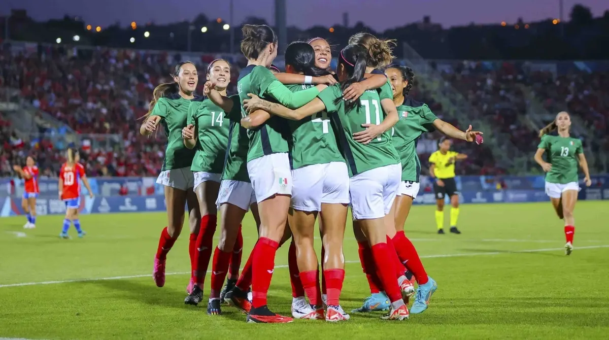 Rebeca Bernal fue la encargada de marcar el gol de la victoria gracias a un tiro libre imposible de atajar para la portera chilena.