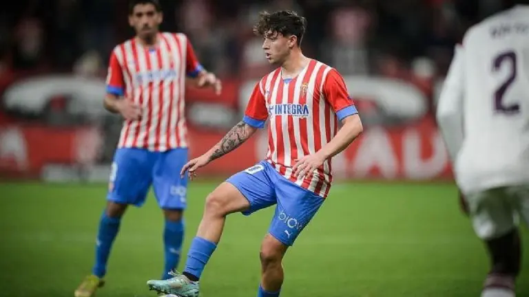 El mexicano no se ha asentado en su club. (Instagram - Jordan Carrillo)