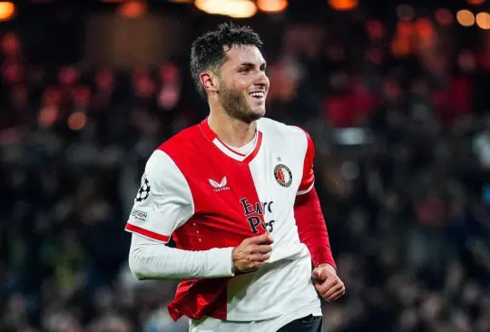Santiago Giménez regresa a la actividad en la Champions League 2023-24 Santiago Giménez regresa a la actividad en la Champions League 2023-24