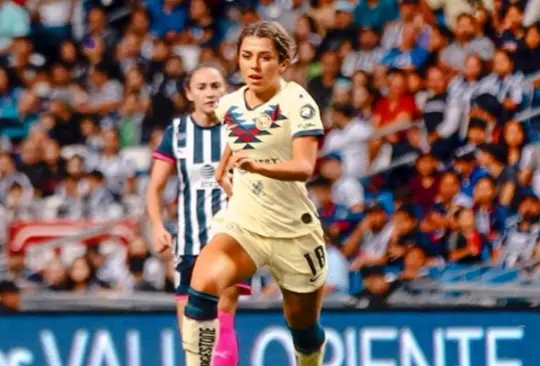 Jennifer Muñoz pasó el principio de su vida en las canchas de futbol, pero fue durante su desarrollo profesional que se dio cuenta de que su pasión estaba en la comunicación. 