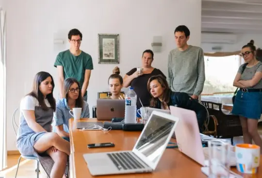 Toma en cuenta las razones por las que hacer una Evaluación 180 grados en tu negocio