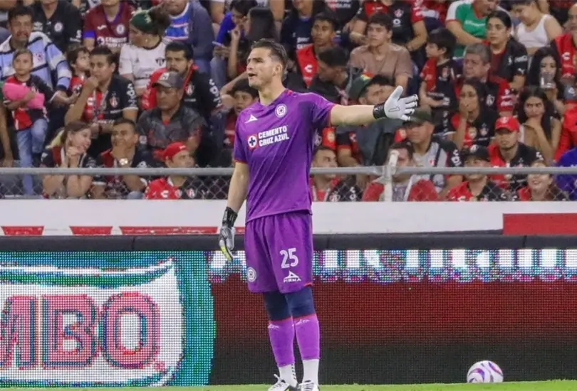 La crisis dentro de la Noria contin&uacute;a en aumento sobre todo despu&eacute;s de que una fuerte discusi&oacute;n entre Sebasti&aacute;n Jurado y otro futbolista, misma que casi llega a los golpes