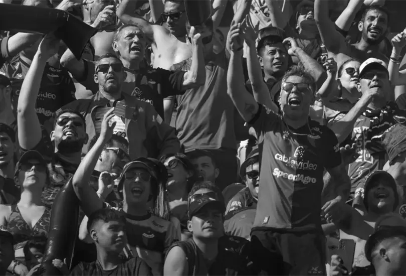Un hincha argentino se quit&oacute; la vida tras el descenso de su equipo.