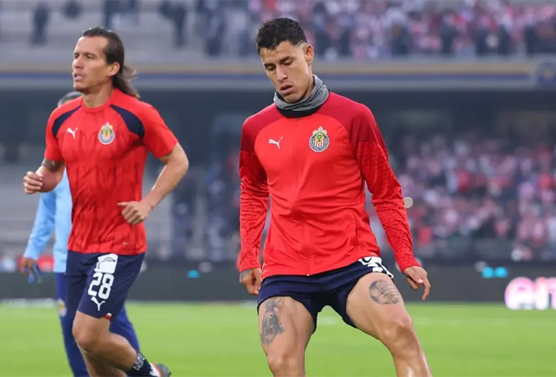 Chicote Calder&oacute;n estar&iacute;a cerca de quedarse con Chivas pese a sus indisciplinas