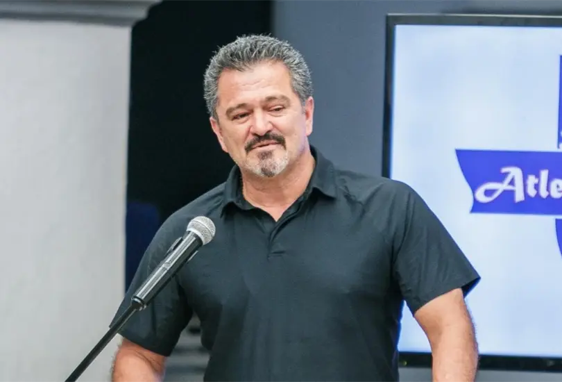 Carlos Hermosillo contó los problemas que vivió en un equipo de la Liga MX Carlos Hermosillo contó los problemas que vivió en un equipo de la Liga MX