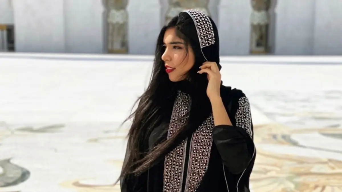 La mujer presume los logros que ha logrado con su trabajo, principalmente los viajes que ha hecho a distintas partes del mundo.