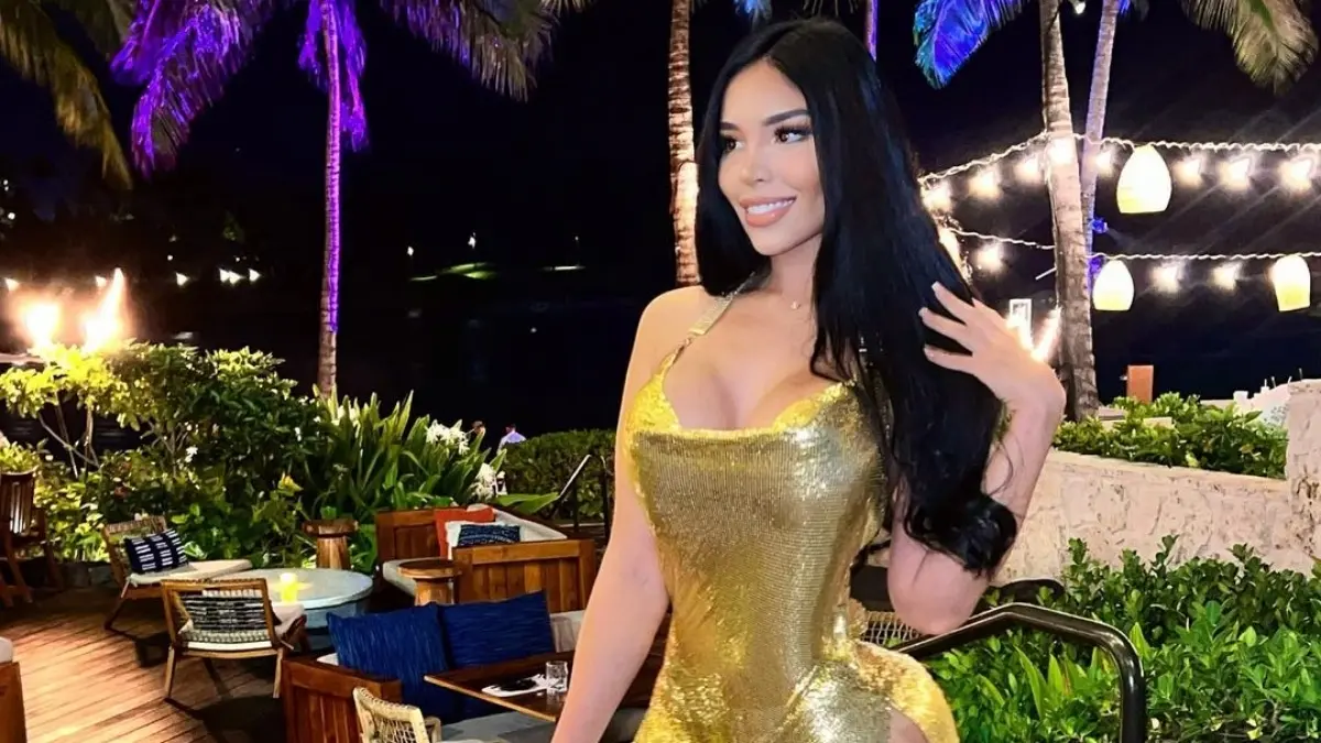 La modelo mexicana disfruta mucho de la vida nocturna, puesto que regularmente comparte fotos en restaurantes y lugares para pasarla bien.